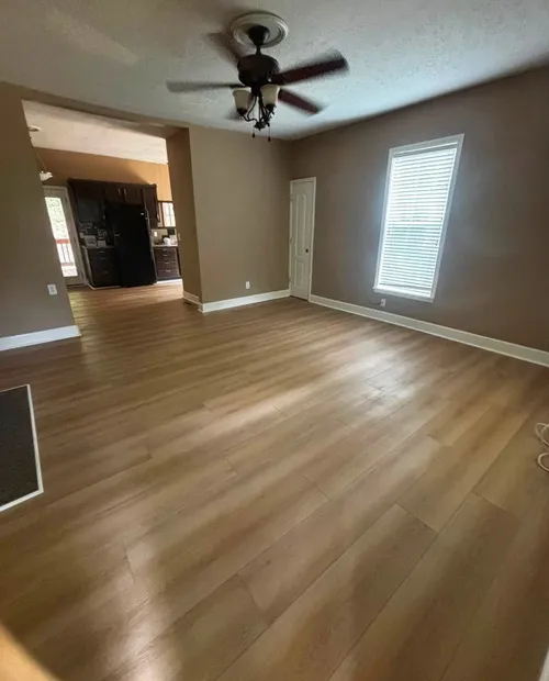 Empty, freshly cleaned living room ready for the next tenant