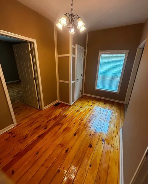 Freshly cleaned hallway and entry, showing-ready